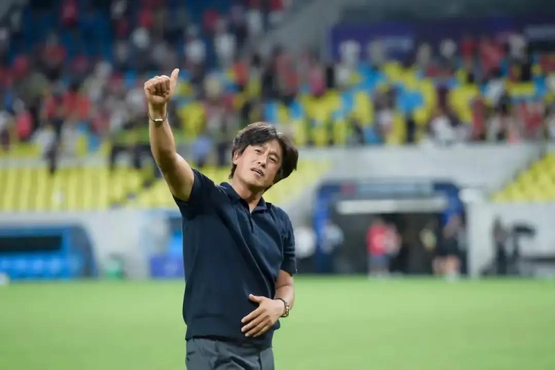 支持还是反对？若徐正源重返中超。中超联赛第八轮进行了三场，浙江队0比4大比分输