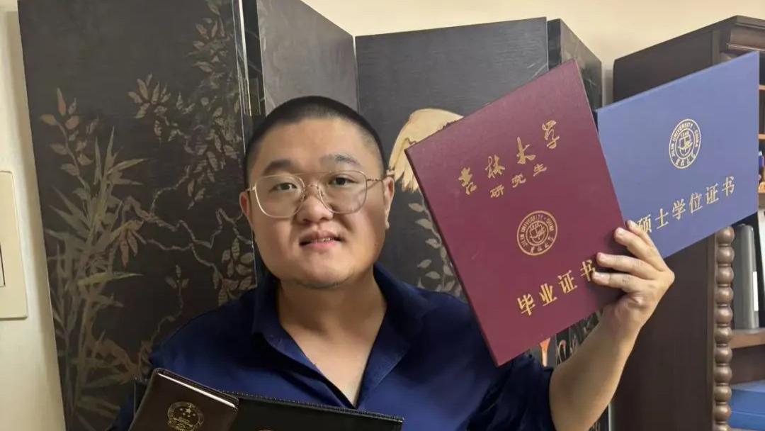 “混混”转行做律师: 法内狂徒, 专治恶人