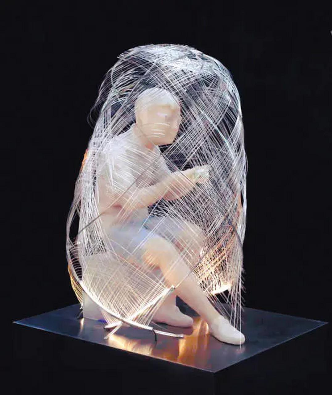 看了一个有关“精神倒灌控制模型”的视频，介绍了一套深度倾听、重构叙事和身份定义来