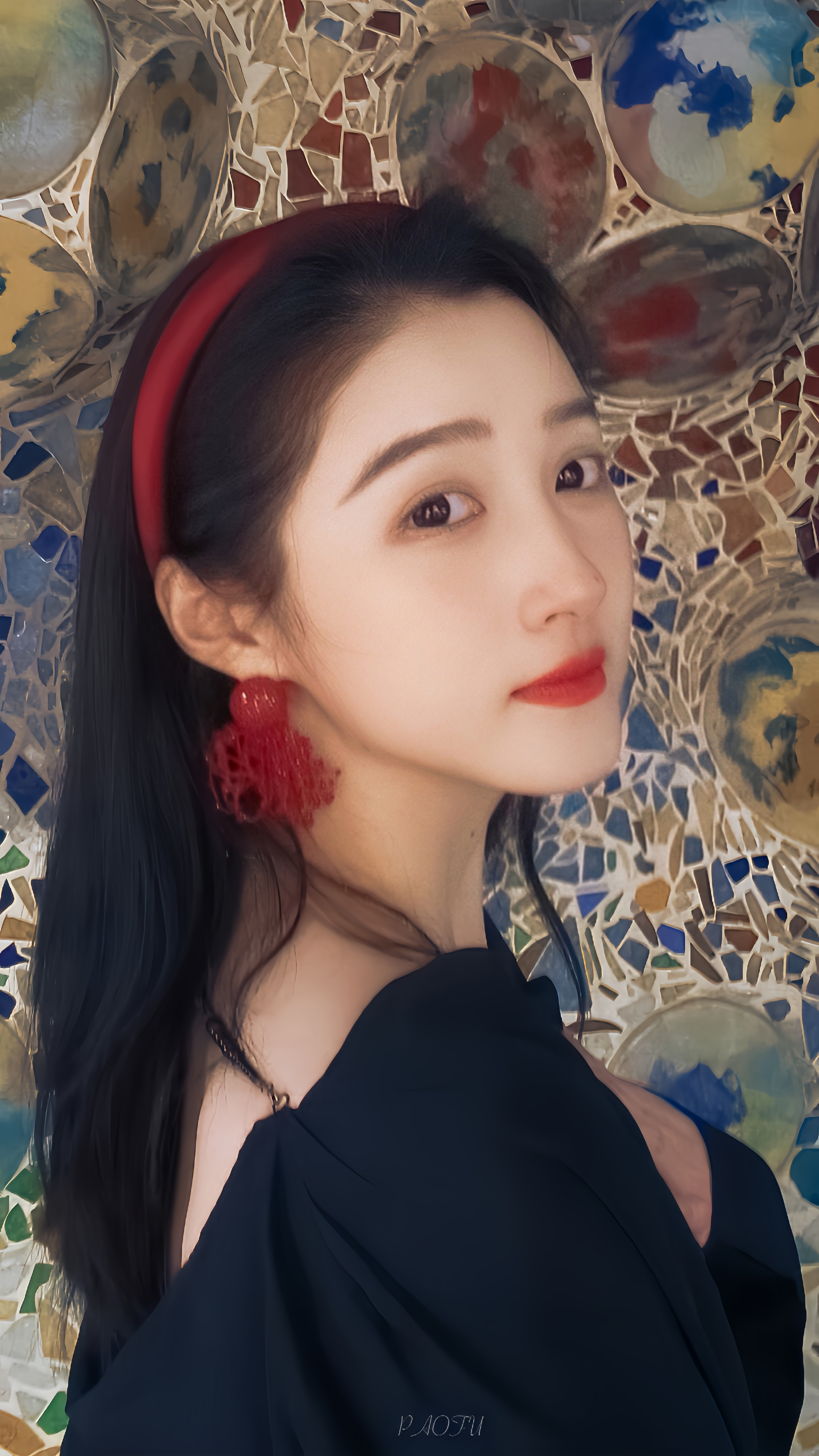 *关晓彤｜东方美人-亭亭玉立具象化-圣家堂偶遇关晓彤​​​