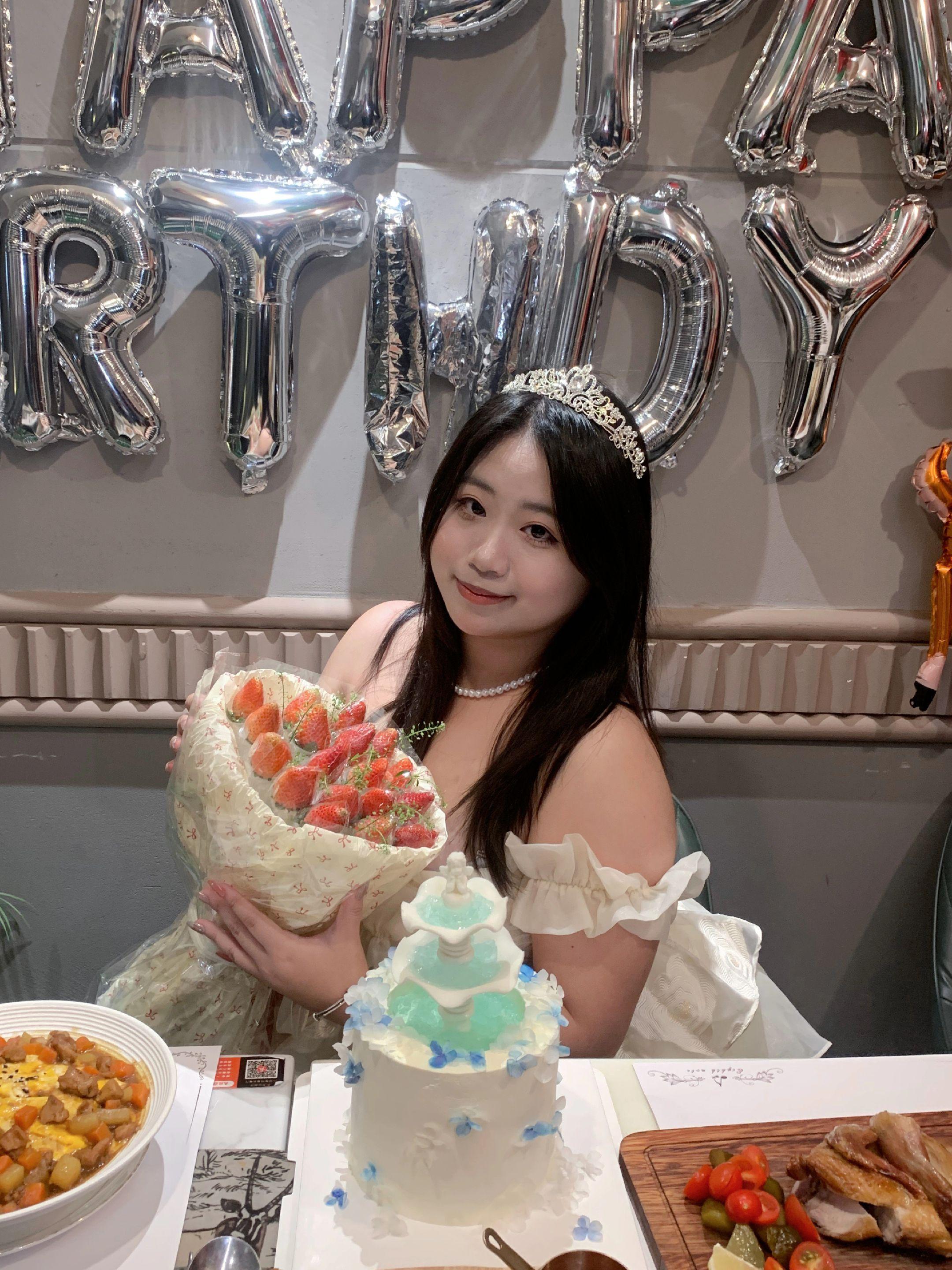 ˗ˏˋ𓌉🎂𓇋ˎˊ˗吃口小蛋糕 人生步步高