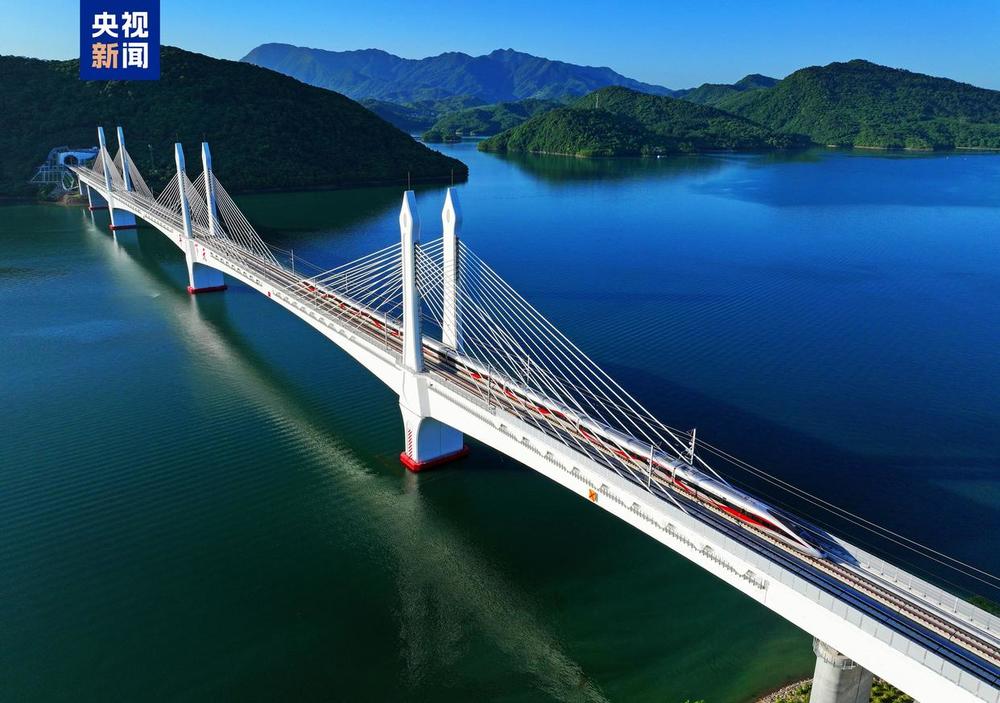 长三角铁路明日起实施新列车运行图