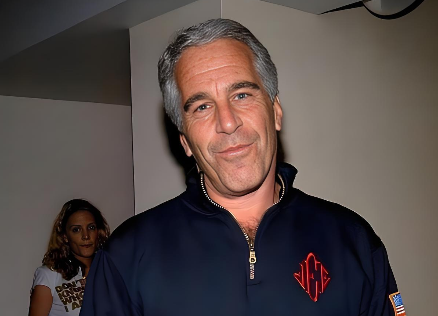 了解了爱泼斯坦的离奇死亡，就能明白“牢A”当初选择第一时间回国有多明智。201