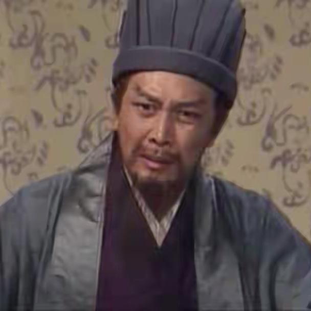 诸葛亮斩马谡时故意拖延等一人开口，此人若求情可保马谡性命，结果他一言不发，原因令