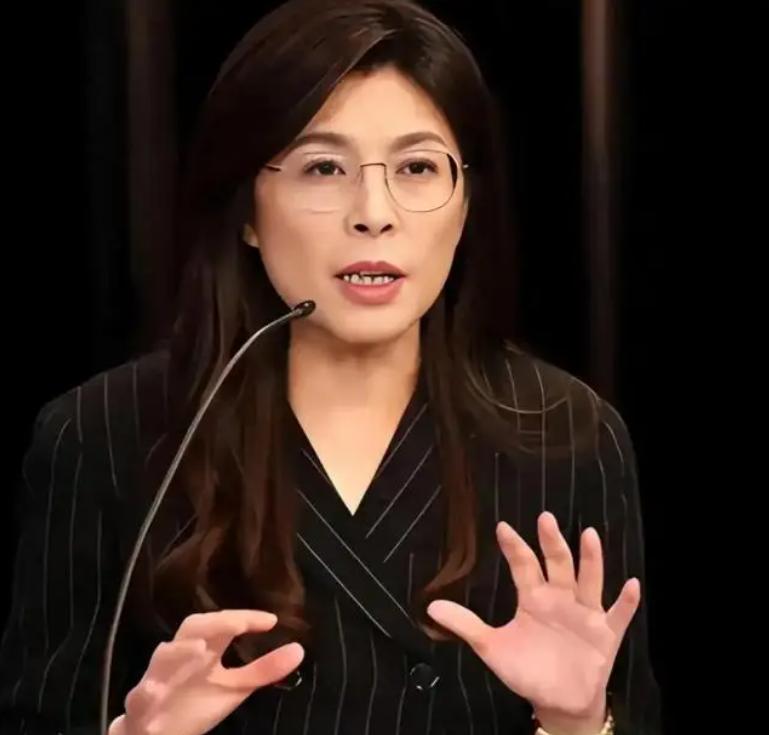 郑丽文是“票房毒药”？蓝营县市长参选人无人邀请其站台辅选？2026年底的选战