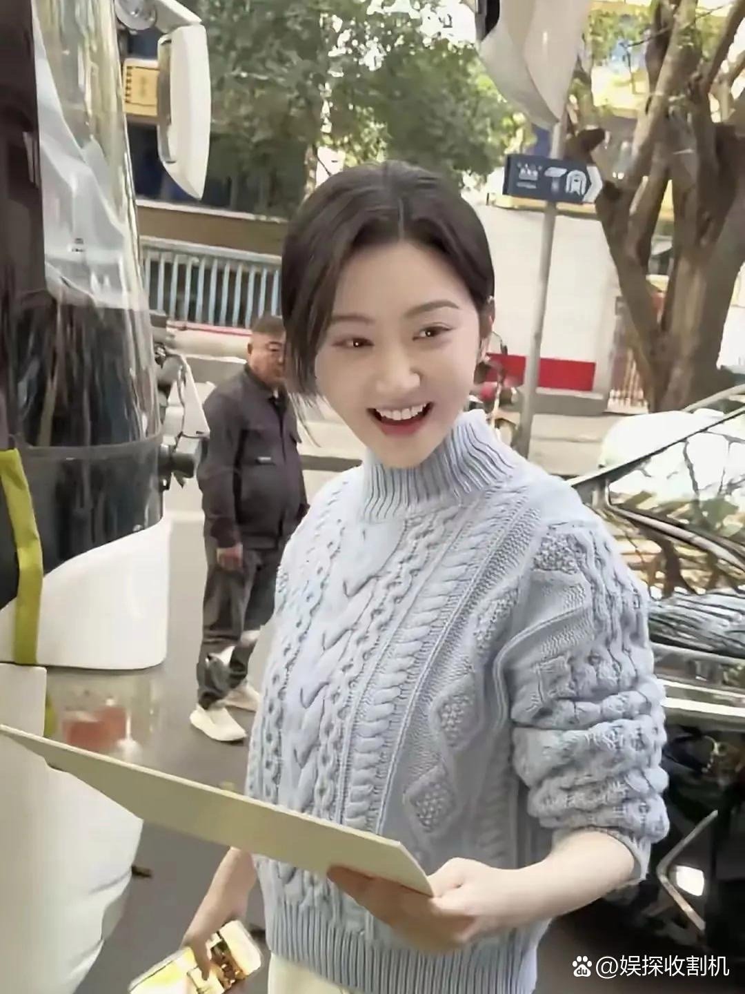 景甜本人真的美到犯规，真人比镜头里还要惊艳，颜值气质双绝！