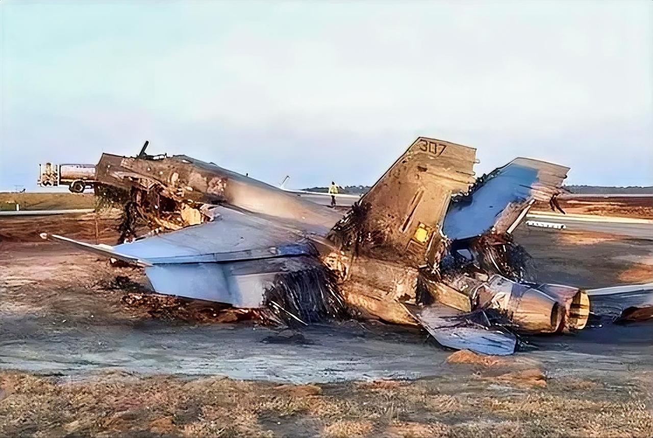 科威特证实美军“数架”战机连环坠毁，伊朗宣称击落美军战机，媒体推测伊朗是使用中国