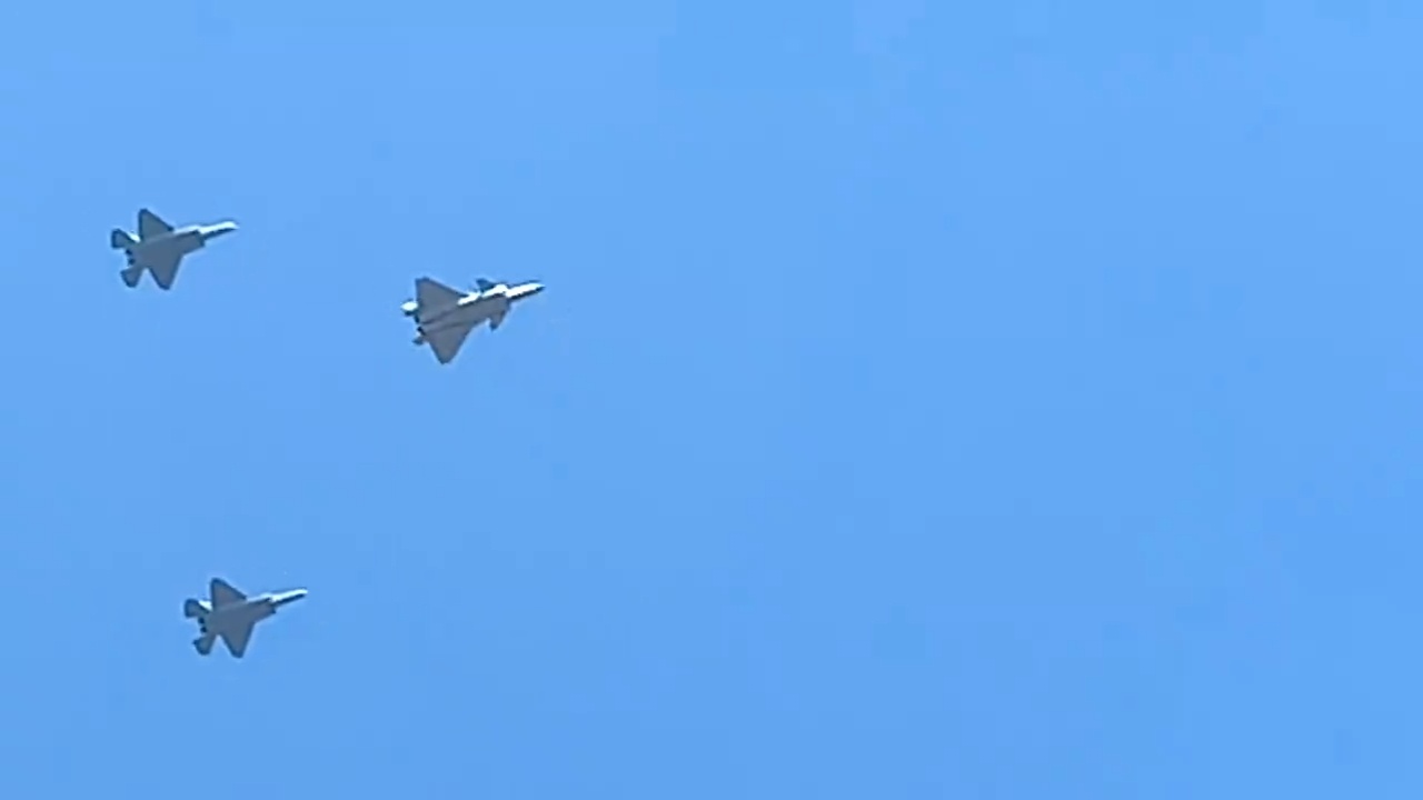 某型新机[鼓掌]​​​