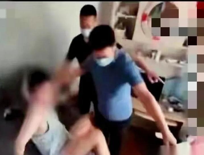 44名校服女生遭有偿陪侍！最高检通报的这事，谁看了不心疼？最高检刚通报的新