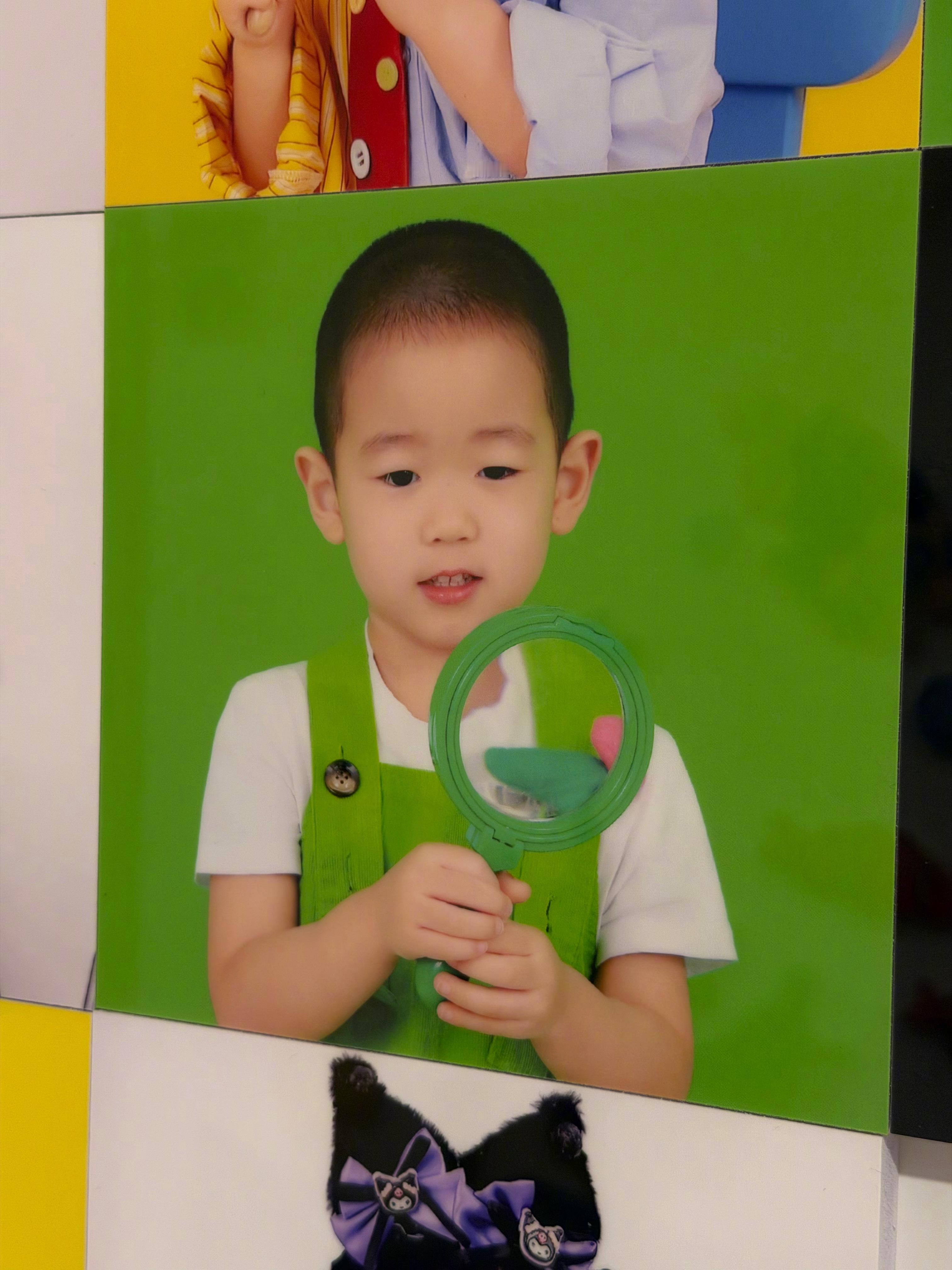儿子幼儿园上中一班了，今天来给他开个家长会，老师给每个家长准备了一个香蕉！这两天