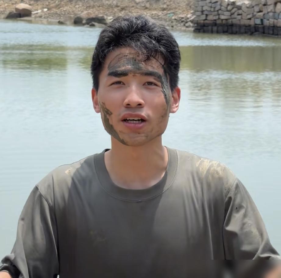 进清北是超高分的学生才能进，进去以后才发现，班里同学水平差异极大，就像小学一年级