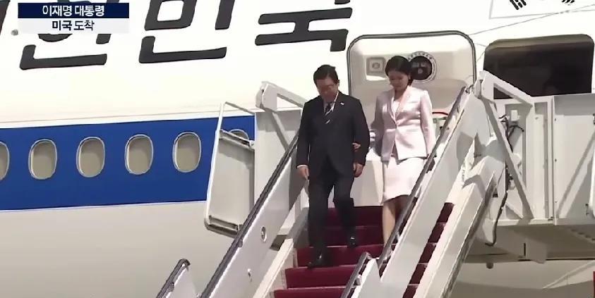 我们诚挚邀请你来中国，参加阅兵仪式你，倒好热脸贴冷屁股，去完日本，再去美国空