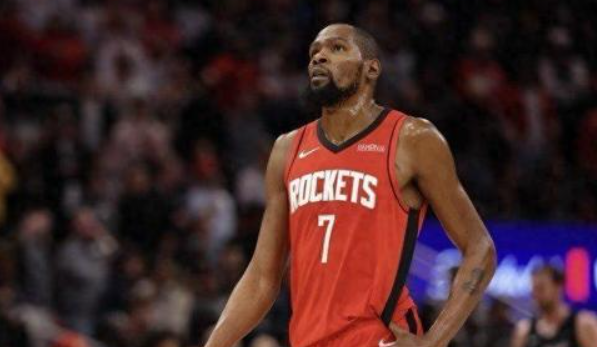 再牛的射手到了季后赛都会降准康神也投不进了，火箭到了季后赛会升档，火箭有防守