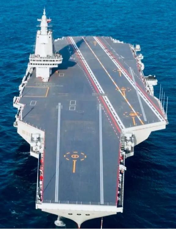 055大驱我们都造16艘了，航母却只有3艘，为什么我们不复制粘贴批量生产航母呢？