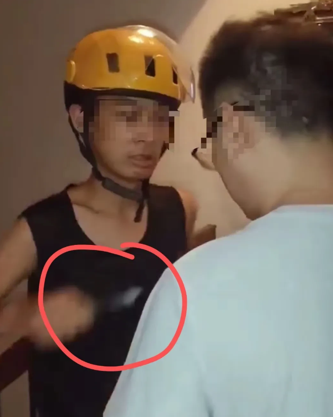 “薅羊毛”引发的血案！2025年7月26日晚，浙江嘉兴经开区，24岁快递员徐