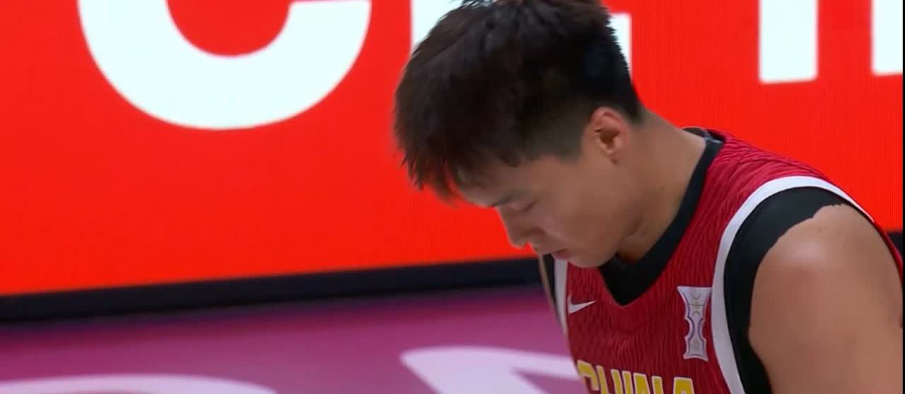 中国男篮队长赵睿真是太不喜欢得分了！在今天中国男篮以100：69大胜印度男篮的比