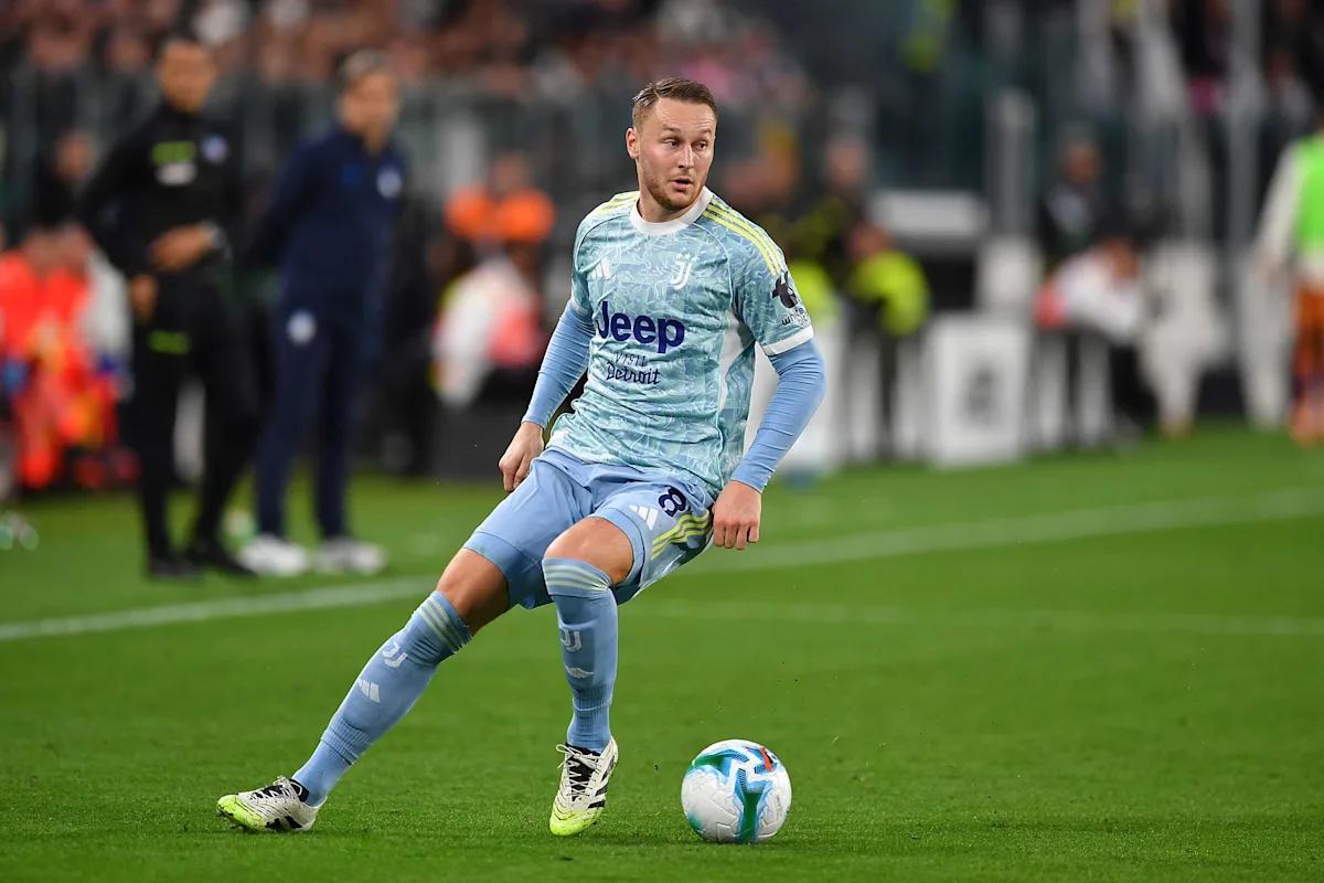 【退一步是为了更好的进一步】尤文图斯2-1克雷莫纳的比赛中，库普迈纳斯在三后卫体