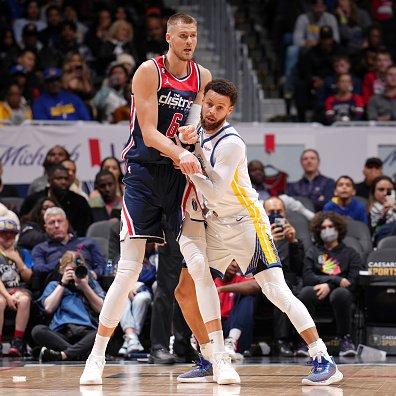 科尔和勇士队围绕格林制定的所有战术，他们也可以复制在波尔津吉斯身上。波尔津吉斯他