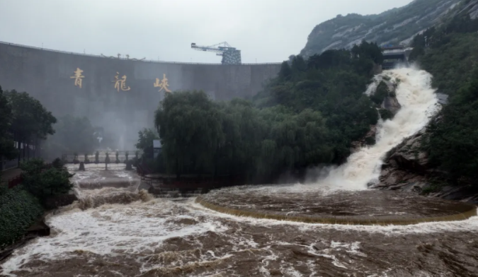 北京密云水库在内的9座水库泄流中 352条山洪沟道全封闭