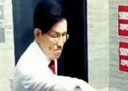 韩国国民力量党金文洙仍不甘心，虽然在竟选中输给了李在明，这时候，他觉得对尹锡悦的
