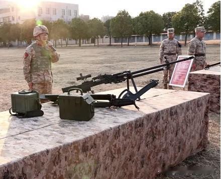 QJZ171型12.7mm山地机枪，也就是大家经常听到的“打印机”，使用了钛合金