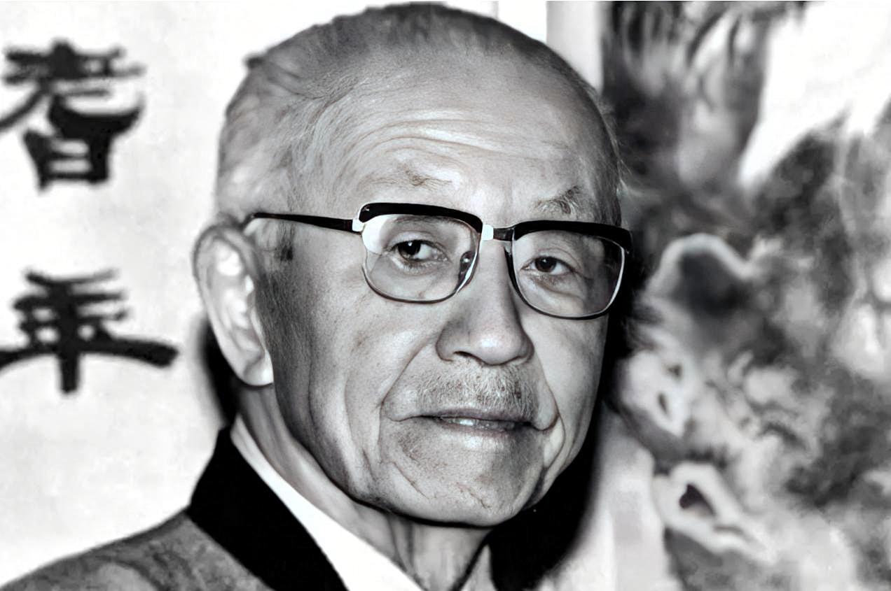 王替夫，近代史上极具争议的传奇人物。身为伪满洲国外交官，后世对其定性为汉奸，却在