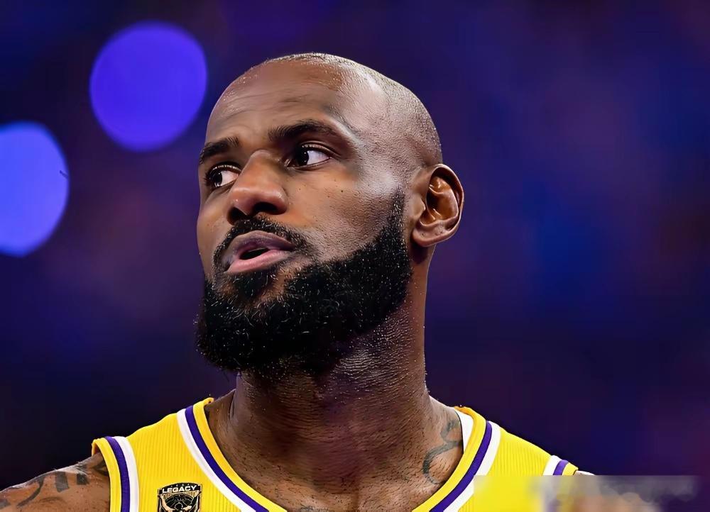 詹姆斯直接晾了湖人。他团队放话：不主动联系，等你们来求。ESPN名记一爆料，全联