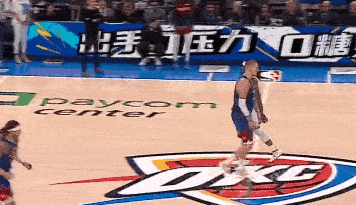 坎宁安抱怨假摔太多，联盟前十球员位至少有三位，没想到球迷答案出奇一致。活塞头