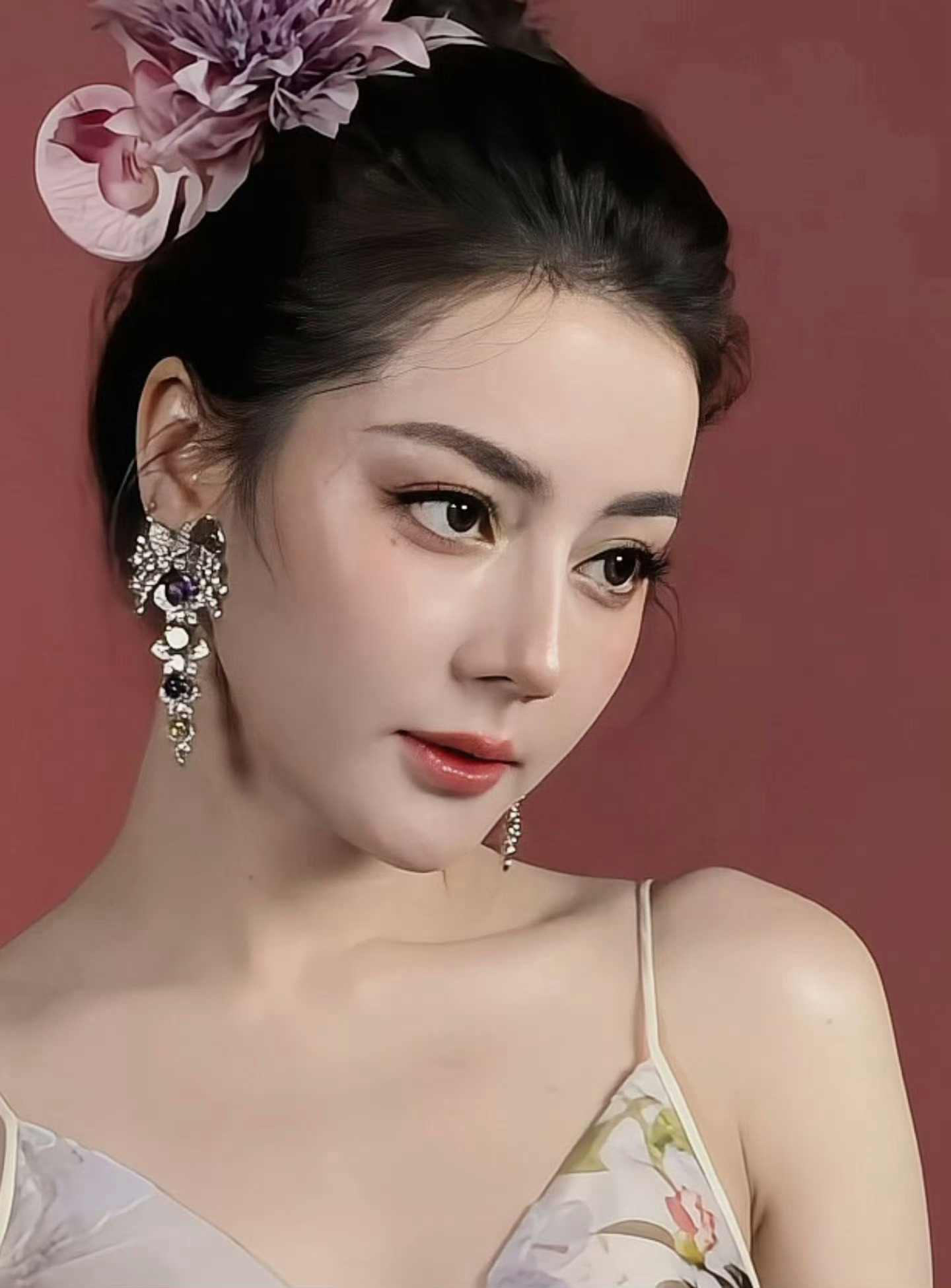 还在回味迪丽热巴这个造型简直花仙子来的💐​​​