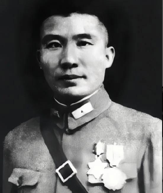 1948年，我军攻克济南，冲进了王耀武的府邸，士兵们几乎挖地三尺，却没有发现金条