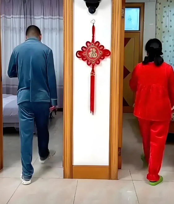 结了个寂寞！结婚一年，妻子不让丈夫碰，最终导致离婚！男女双方都是00后年轻人，