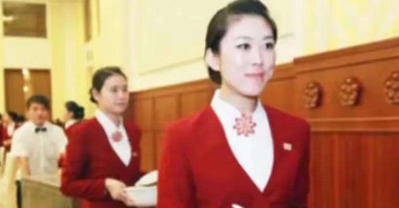 人人都羡慕的人民大会堂服务员工作，其实并不好干！每4年换一批人，不光是为了保密，