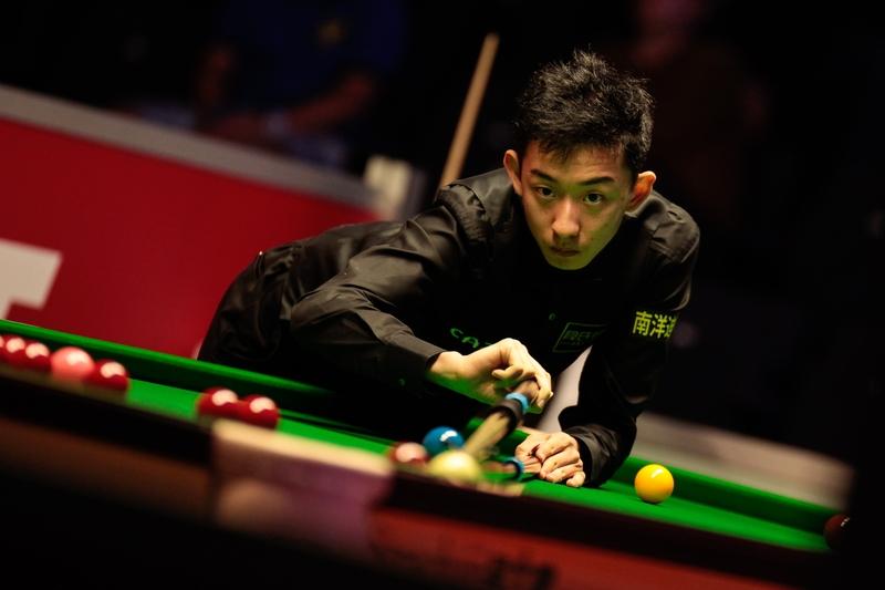 斯诺克4强出炉！吴宜泽冲纪录，希金斯阻击小司机，丁俊晖受益？斯诺克赛事的精彩总