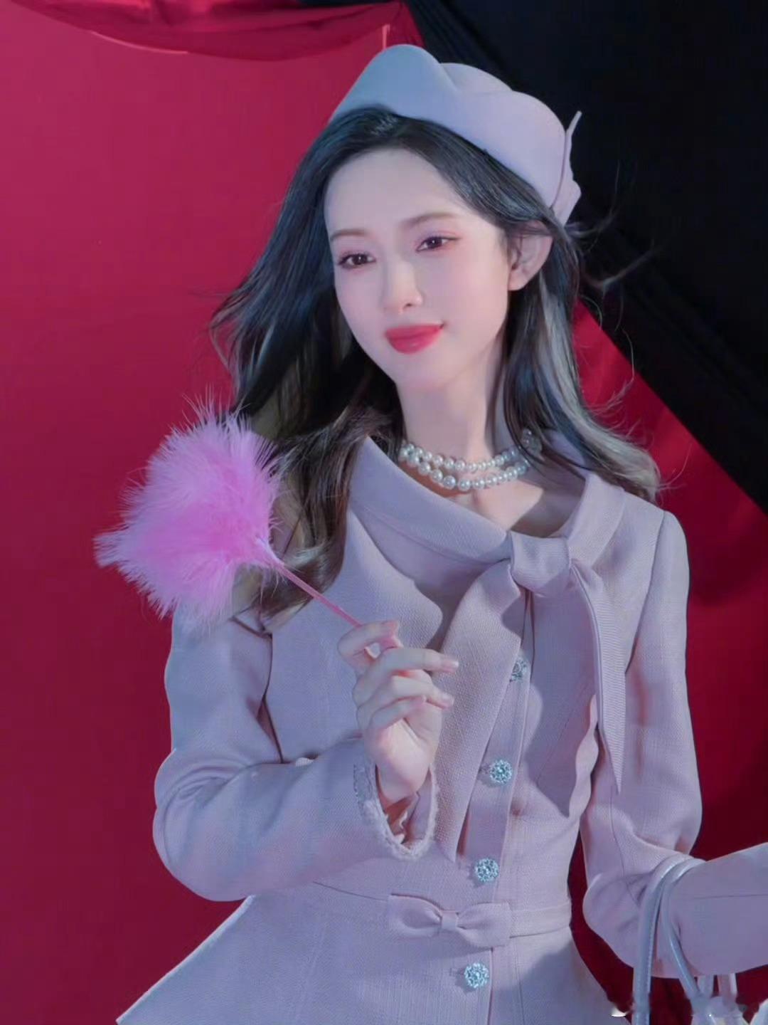 俏皮灵动的孟姐！生动喜人，原来这就是娇媚的感觉呀！​​​