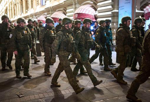 俄罗斯劳动人口下降到7340万，紧缺150万劳动力！不要黑人，不要中东地区人，不