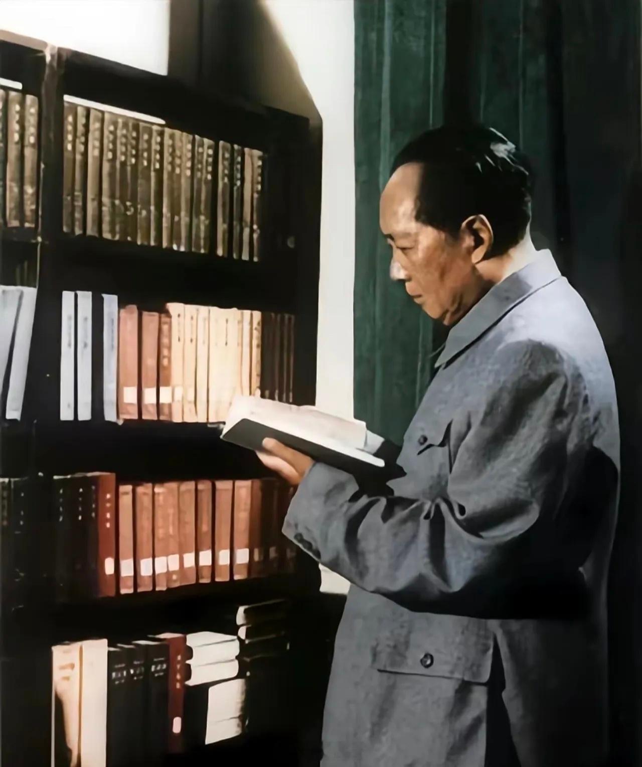 为什么说：不是共产党伟大，而是因为共产党有了毛主席，才变得伟大！咱们今天摊开来，
