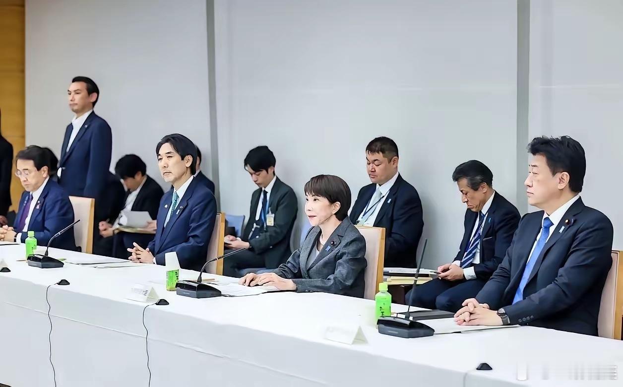不接待，日本访华了5月11日，一个由30多名日本企业高管组成的考察团悄悄到了中国