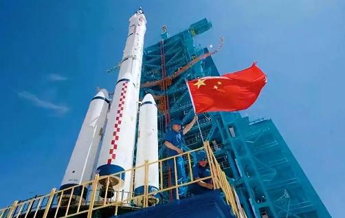 美国军方的中国问题专家RoseWilcox，最近写文章警告华盛顿，在中国的十五五