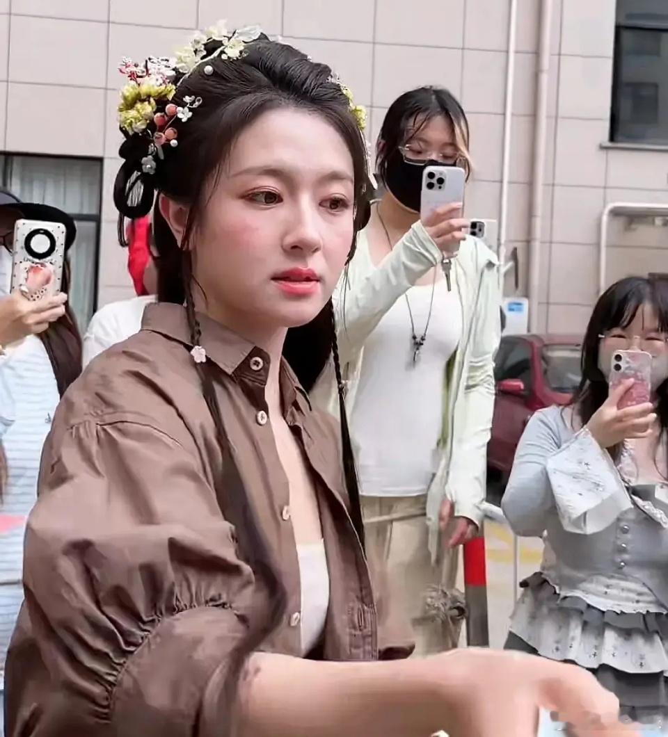 李兰迪这么多年一点都没变好看啊​​​