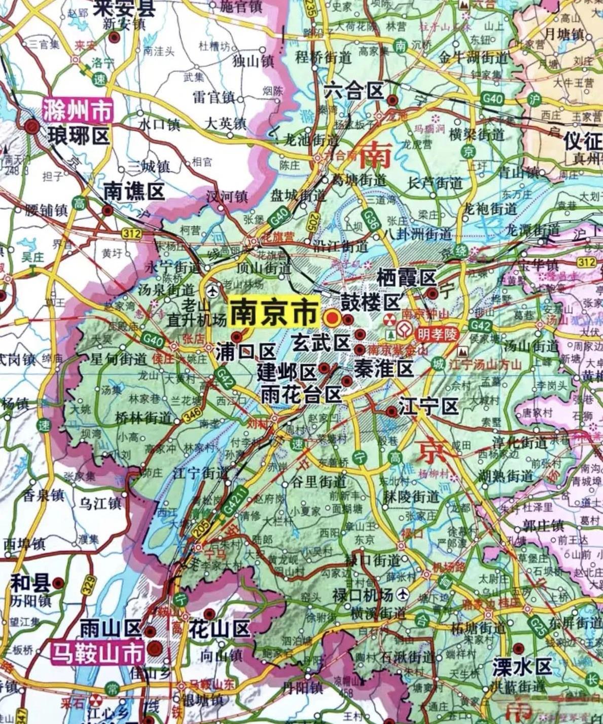 其实我一直想说南京第一个国际机场就应该放在江北的，那样江北新区就不会白白错过基建