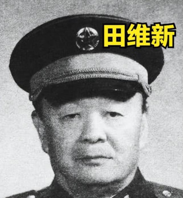 1949年，一个杀手闯进了杨勇的房间中，还用枪顶住杨勇的脑门，谁知杨勇回头一看，