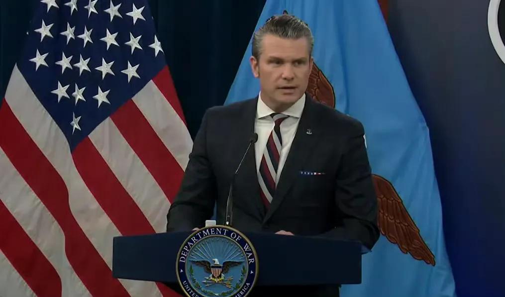 美国战争部长赫格塞斯承认美国海军攻击核潜艇发射鱼雷击沉了伊朗海军“德纳”号驱逐舰