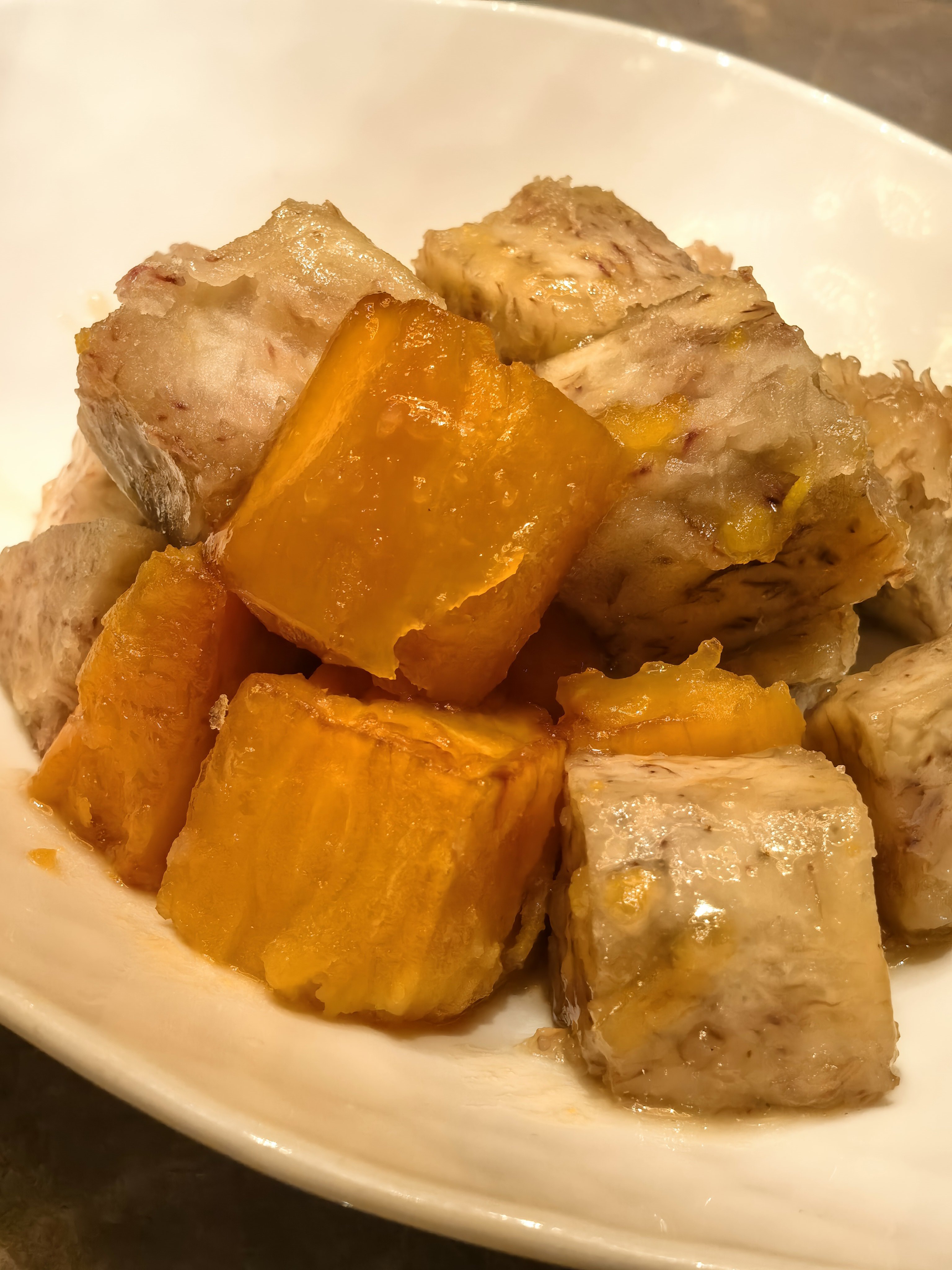 叹煲佛跳墙，掂知咁鬼香…​​​