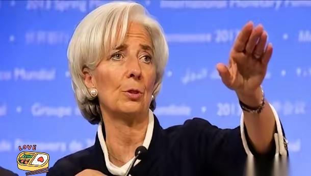 达沃斯一场顶级闭门晚宴，全球一百多号政商精英正端着酒杯。突然，欧洲央行行长拉加德