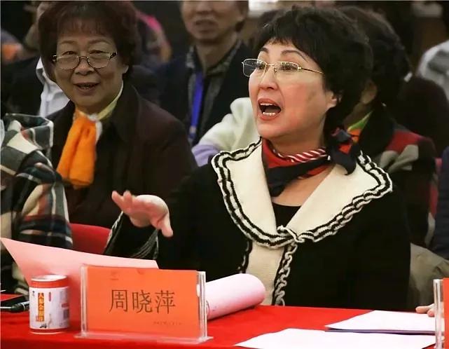 这就是我们的人大代表，真可笑，好好查一下，有没有偷税漏税，有没有在背地里勾结外敌