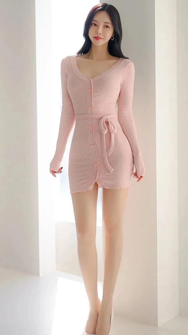 古代用沉鱼落雁闭月羞花倾国倾城来形容美女而韩国名模孙允珠我觉得很适合