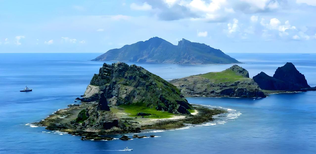 钓鱼岛附近出现不存在的船只，船名亮了，日本声称受到侮辱日本《产经新闻》12月