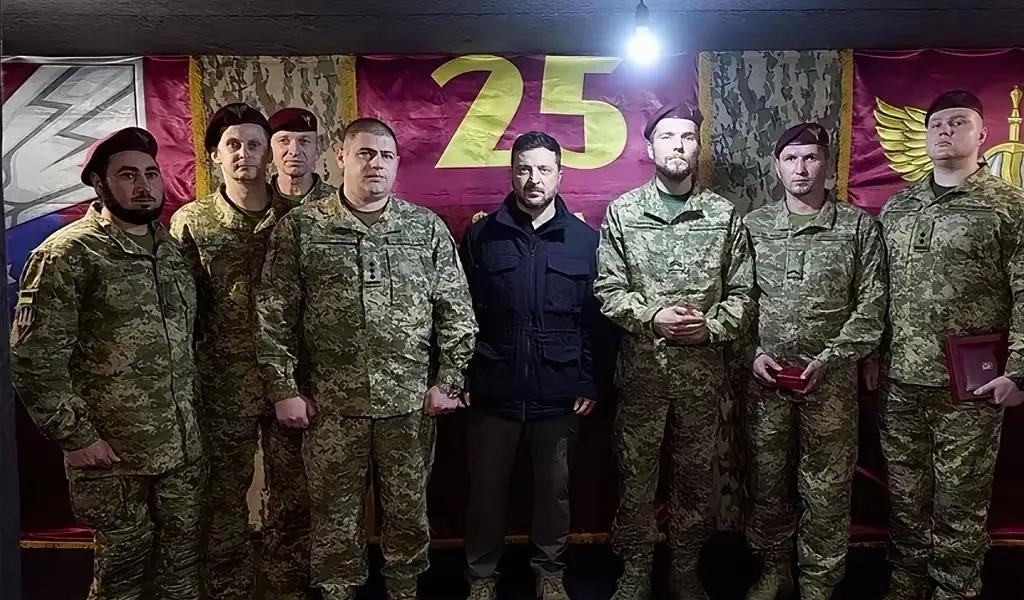 【谁在撒谎？库皮扬斯克战局扑朔迷离】当地时间11月5日下午，据俄卫星通讯社报道