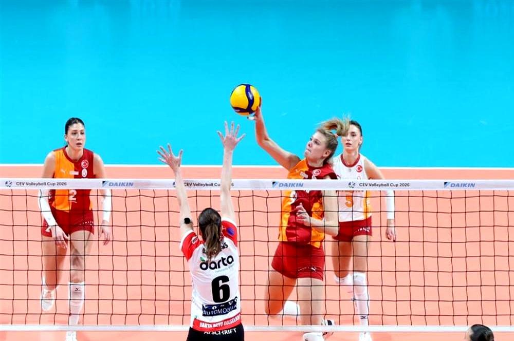 50万欧年薪只剩200万？她图啥土超首秀12分，8次拦网直接摁死对手。