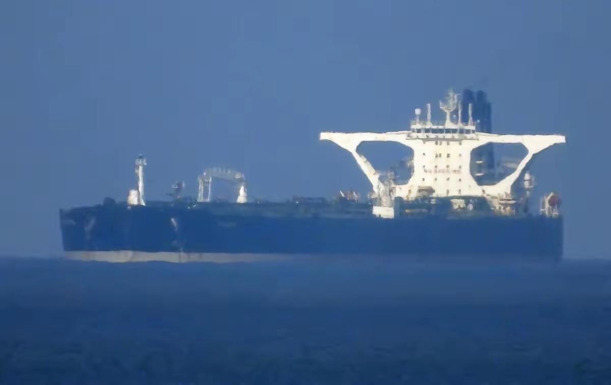 美国真是纸老虎了，较量一周还未扣成香港油船12月24日，美国海岸警卫队宣布，